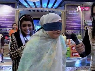Check Brave Pakistani Women Performance in a Live Show