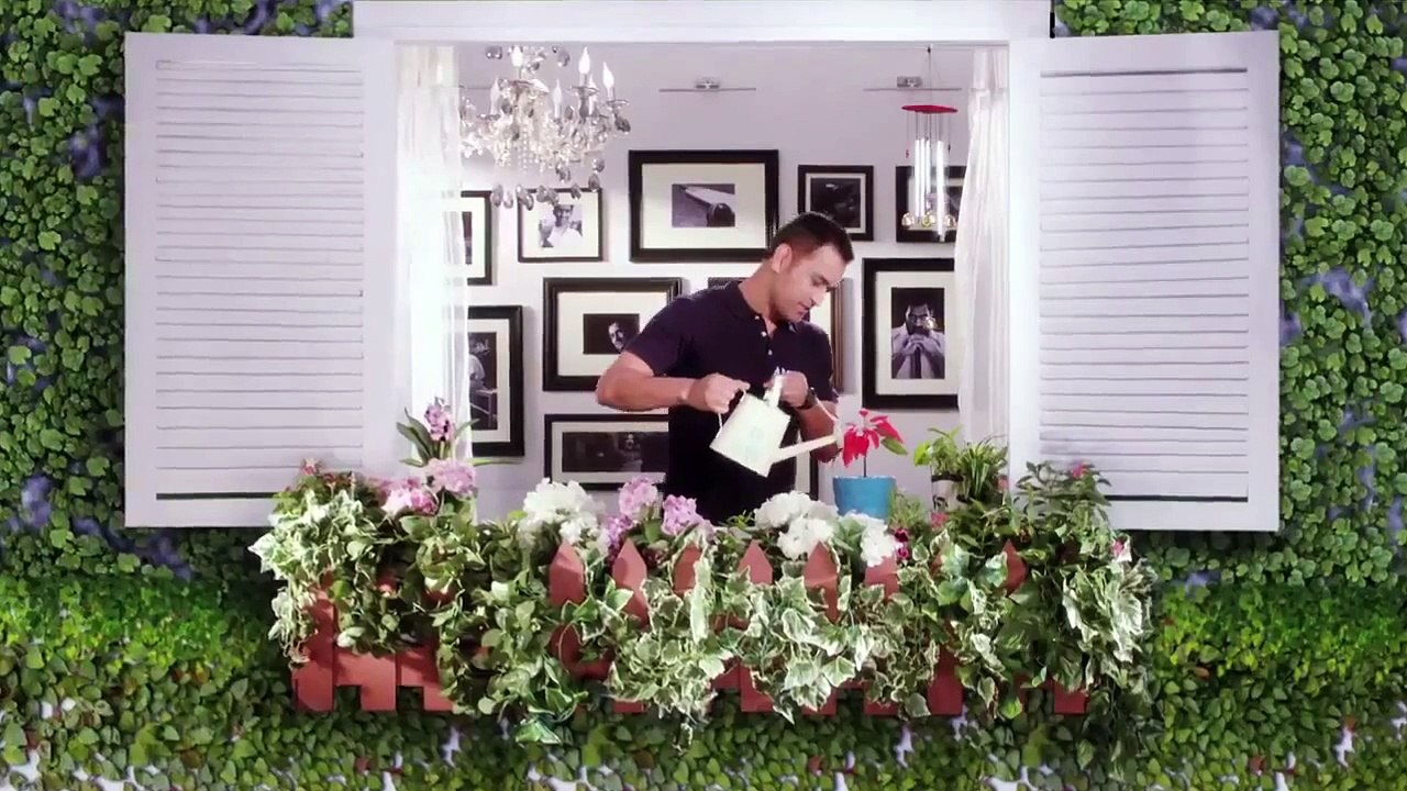 Amity TV Ad featuring MS Dhoni, Captain of the Indian Cricket Team