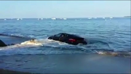 Une Porsche retrouvée noyée dans le bassin d'Arcachon