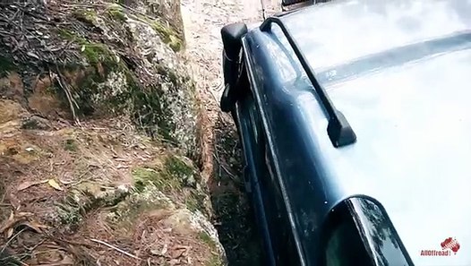 Extreme 4x4 Watagans Discovery 2 Driving Cut Rock - video dailymotion