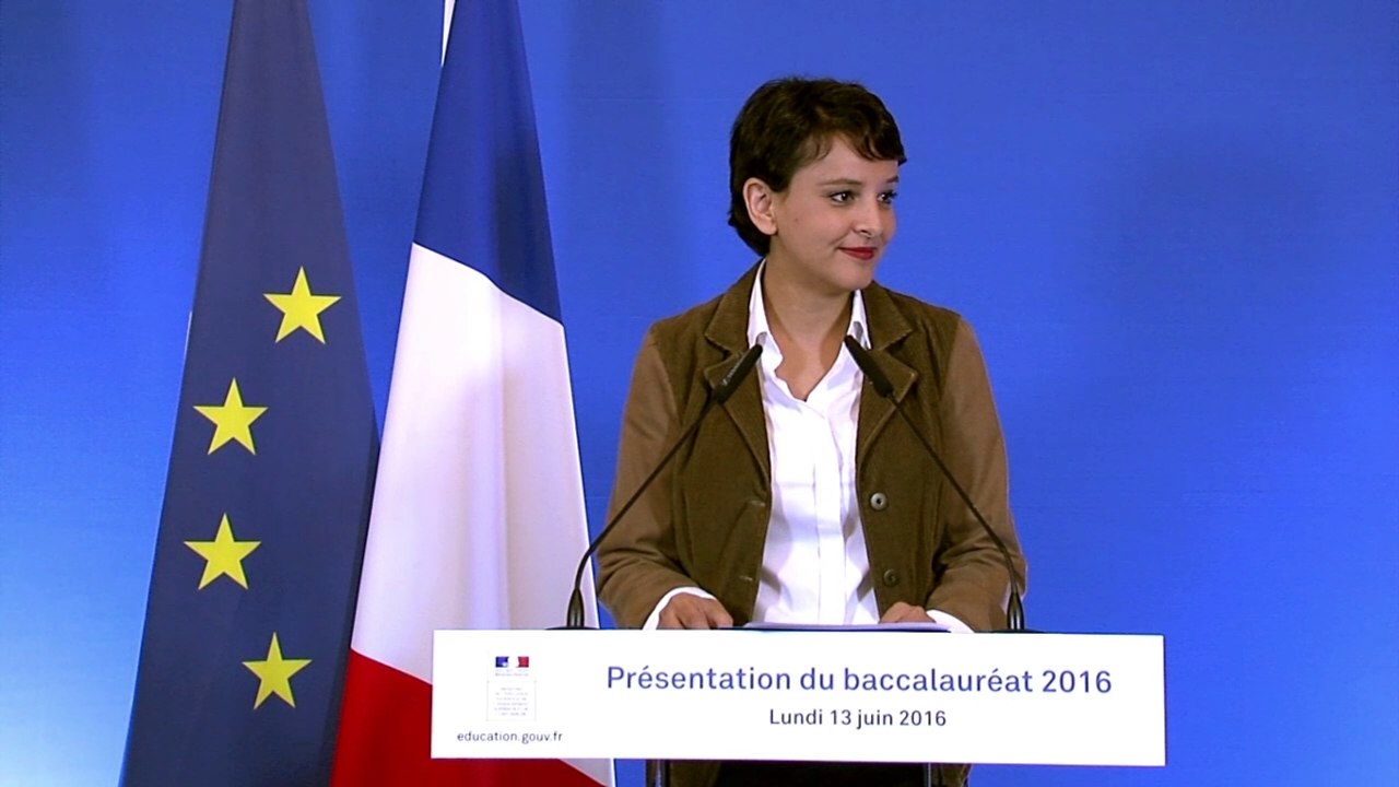 Non le niveau ne baisse pas, consultez comme moi les épreuves récentes pour vous en convaincre ...