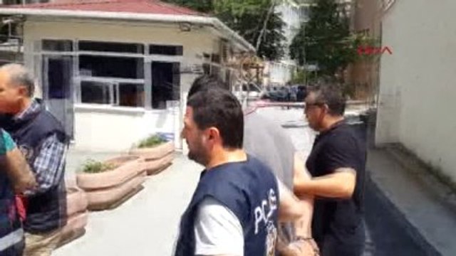Kimlik Soran Polisi Bıçaklayan Şüpheliler Yakalandı