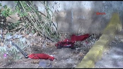 Şehidin Adının Verildiği Okulun Bayraklarını Yaktılar