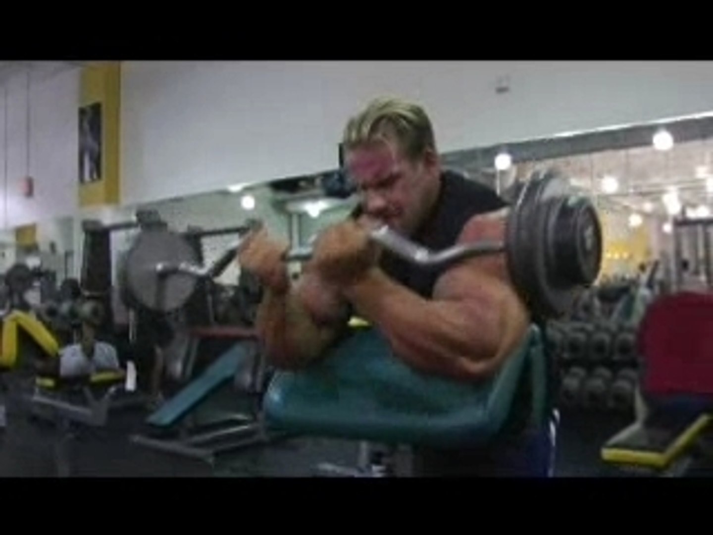 ⁣Preacher Curls