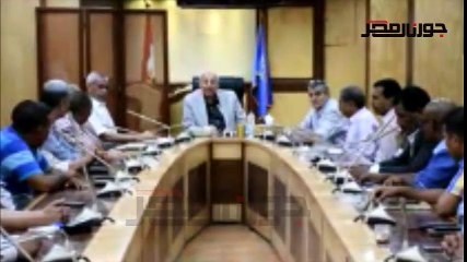 محافظ اسوان يناقش ازمات انقطاع مياه الشرب