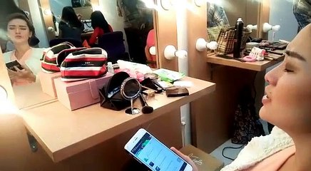 Zaskia Gotik Bersenandung Shalawat