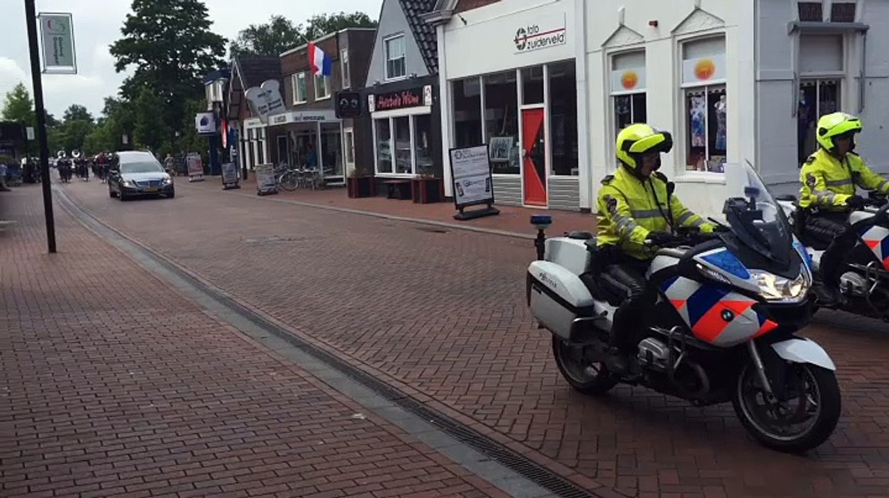 Grootegast neemt afscheid van Kor Dijkstra - RTV Noord