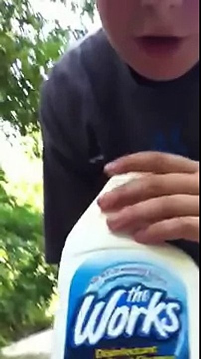 Bomb with tin foil & toilet cleaner