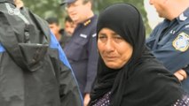 Yunanistan’da kaçak kamplar boşaltılıyor