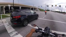 Ciclista faz "batota" em cruzamento e a policia não perdoa!