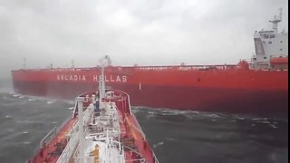 Real Video - 2 Ships (collision situation)  (Tuzla, Istanbul )