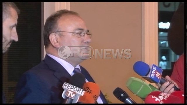 Ora News – Avokati i Rroshit: Procedimi ka bazë ligjore, por arresti i pajustifikuar