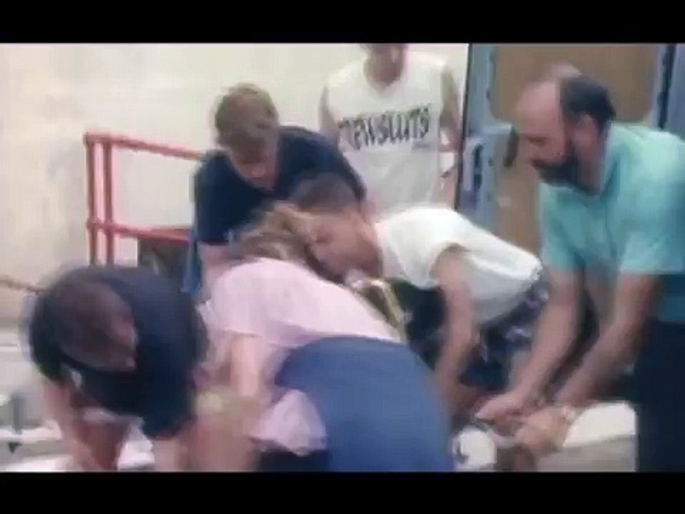 Smoke On the Water feat David Gilmour, Brian May, Ian Gillan, Tony Iommi, Bruce Dickinson, Paul Rod