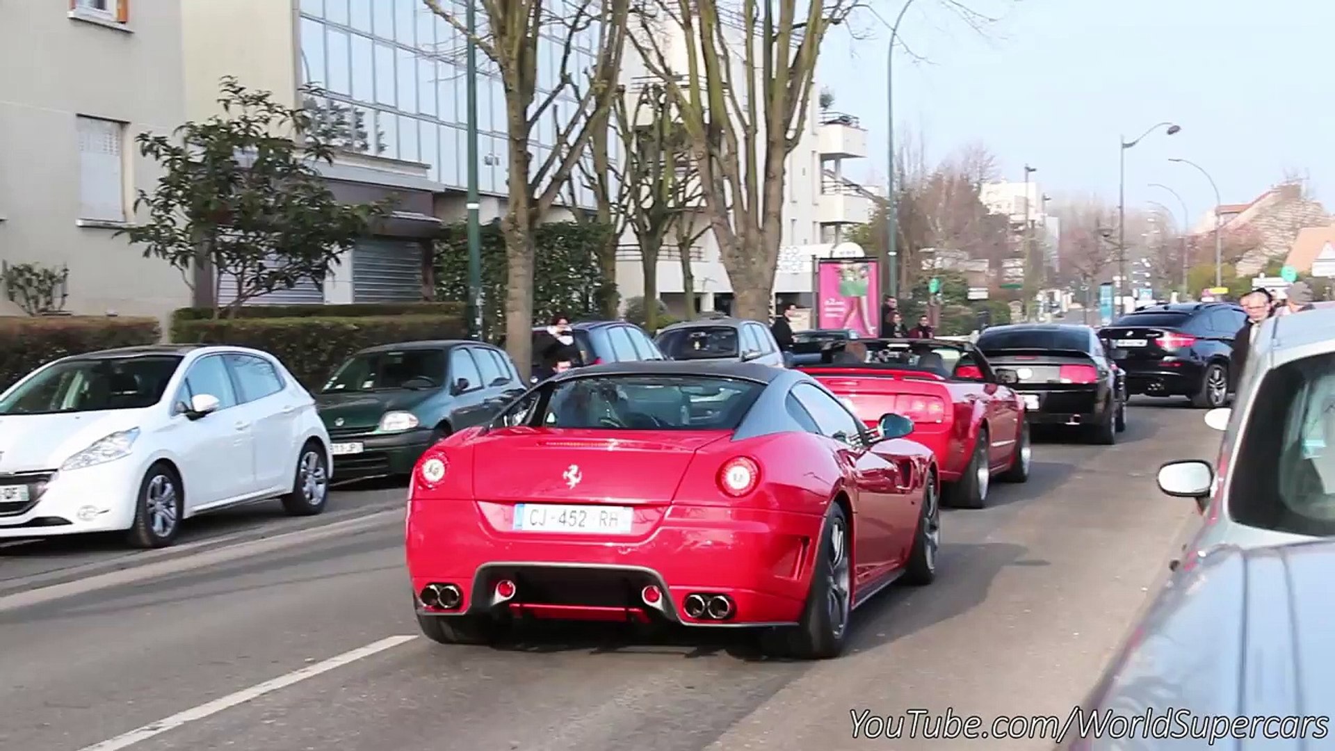 ⁣Cars & Coffee Paris | Sport Cars Accelerations