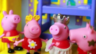 Peppa Pig TOO MANY PEPPA PIGS PRANK ~ Peppa Pig House Bath Friends Prank Muddy Puddles Toys