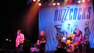 Buzzcocks -  I Don't Mind, live @ The Phoenix, Toronto. June 19, 15