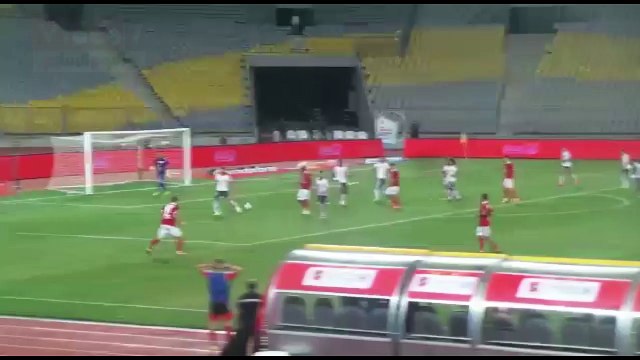 بالفيديو .. سعد سمير يهدر أخطر فرص الأهلى أمام المصرى