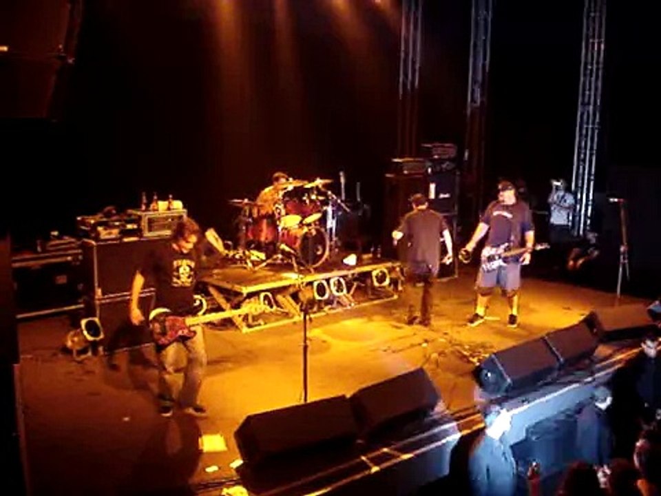 Pennywise - My Own Country - Curitiba 29/03/2007