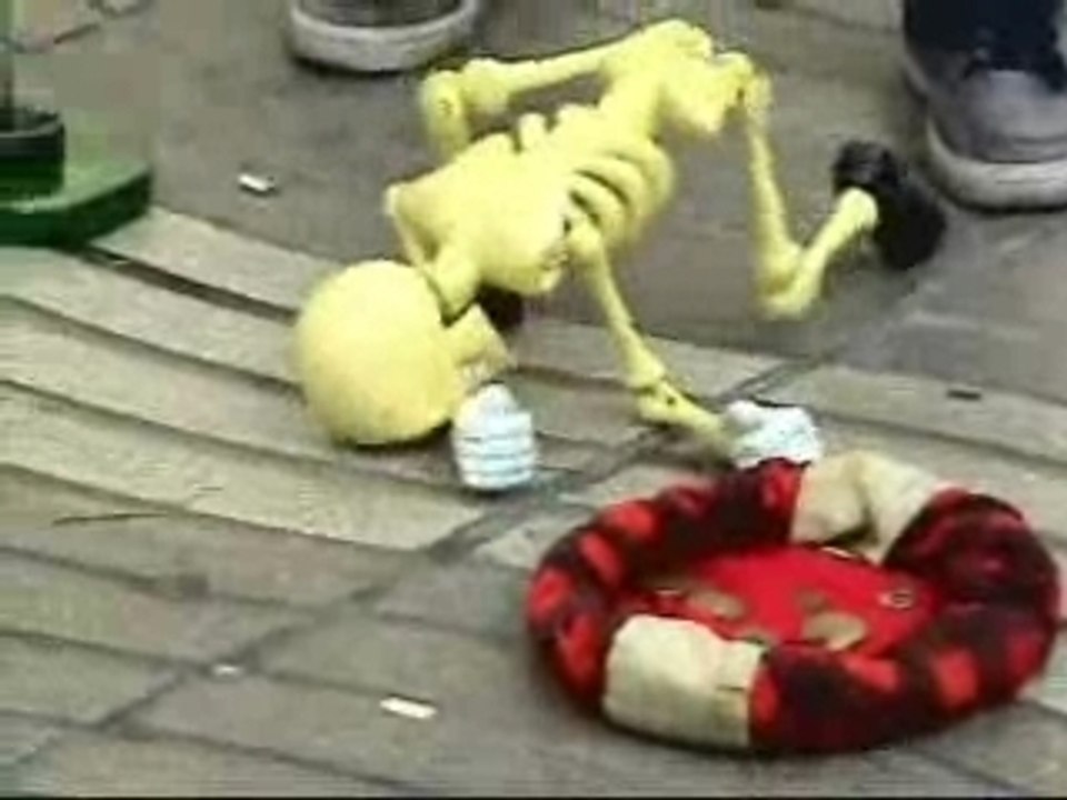 PEDINDO LIMOSNA CON CATEGORIA