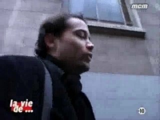 La vie de Dove Attia en 2004 (diffusé 31.12.05) (2)