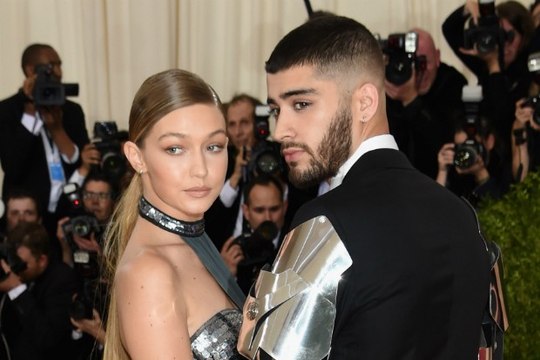 Zayn Malik Gigi Hadid Seen Together After Breakup VIDEO