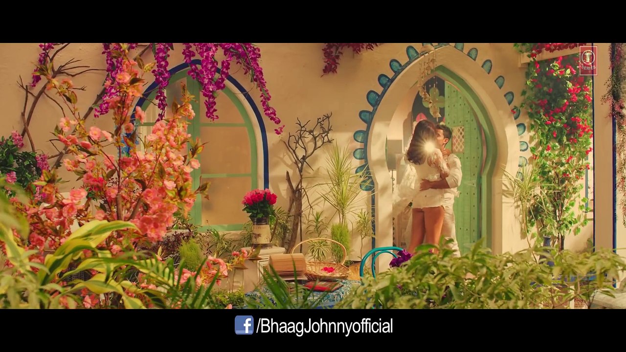 Iss Qadar Pyar Hai-Bhaag Johnny
