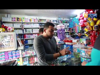 100% حومة الحلقة 8 ..المرأة الجزائرية وقبولها للهدية التي تناسبها