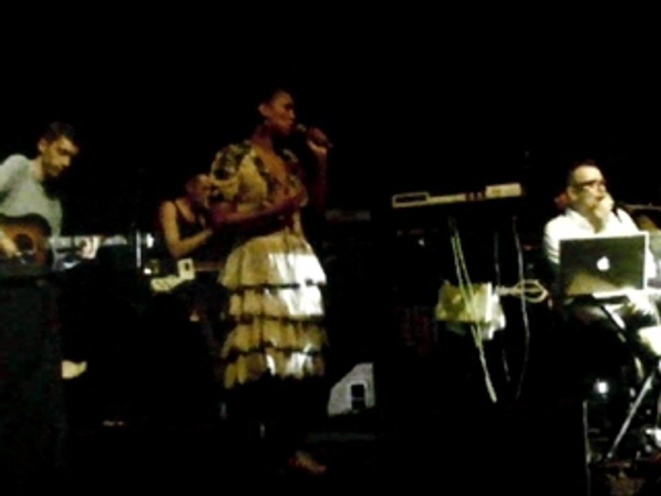 Cirkus à la Cigale pour le Festival des Inrocks