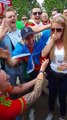 Euro 2016 : Demande en mariage dans une fan zone