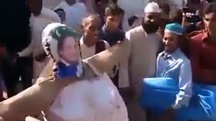 People burnt Nawaz sharif personification, is this a good gesture from public towards elected prime minister ?