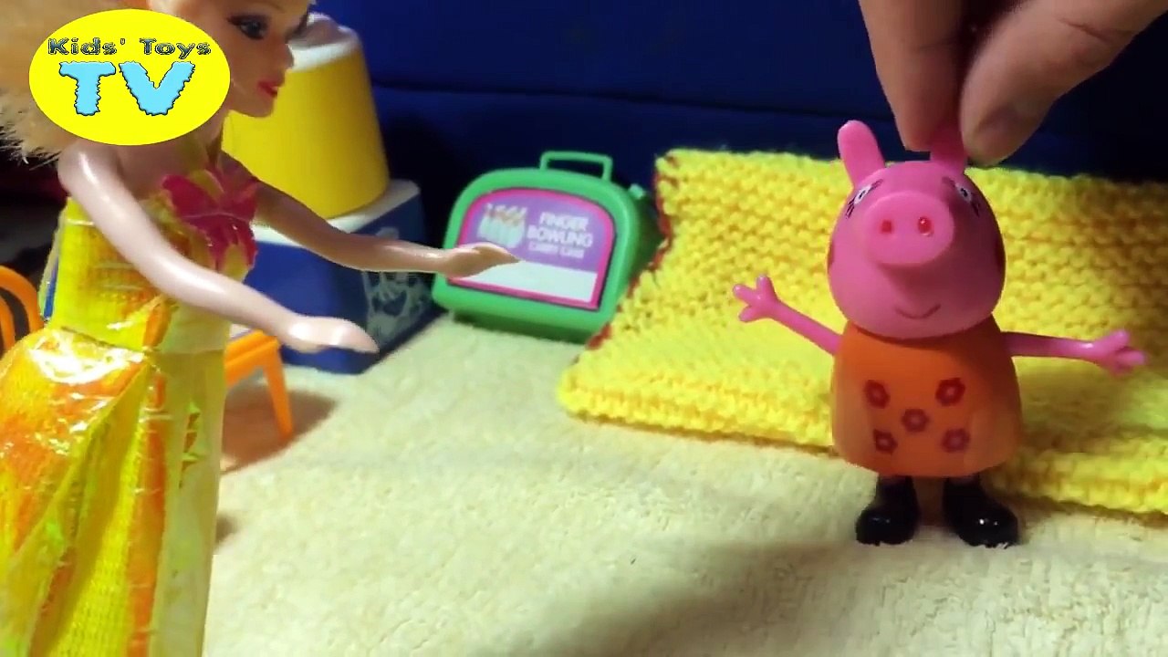 Peppa pig poops in toilet toys playset свинка пеппа visit doctor adventures