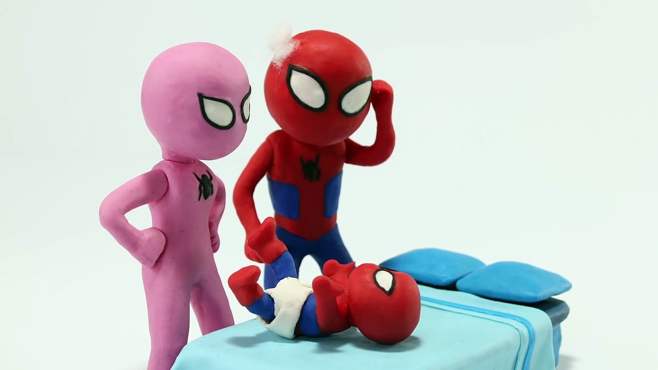 Spiderbaby Vomits On Daddy Spiderman_5