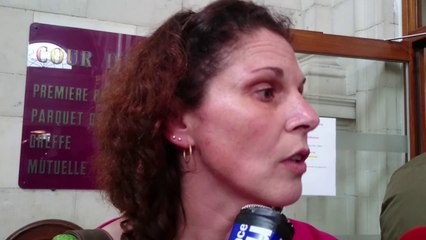 Valérie Lance, la mère d'Alexandre, ce mardi midi à la sortie de la salle des assises