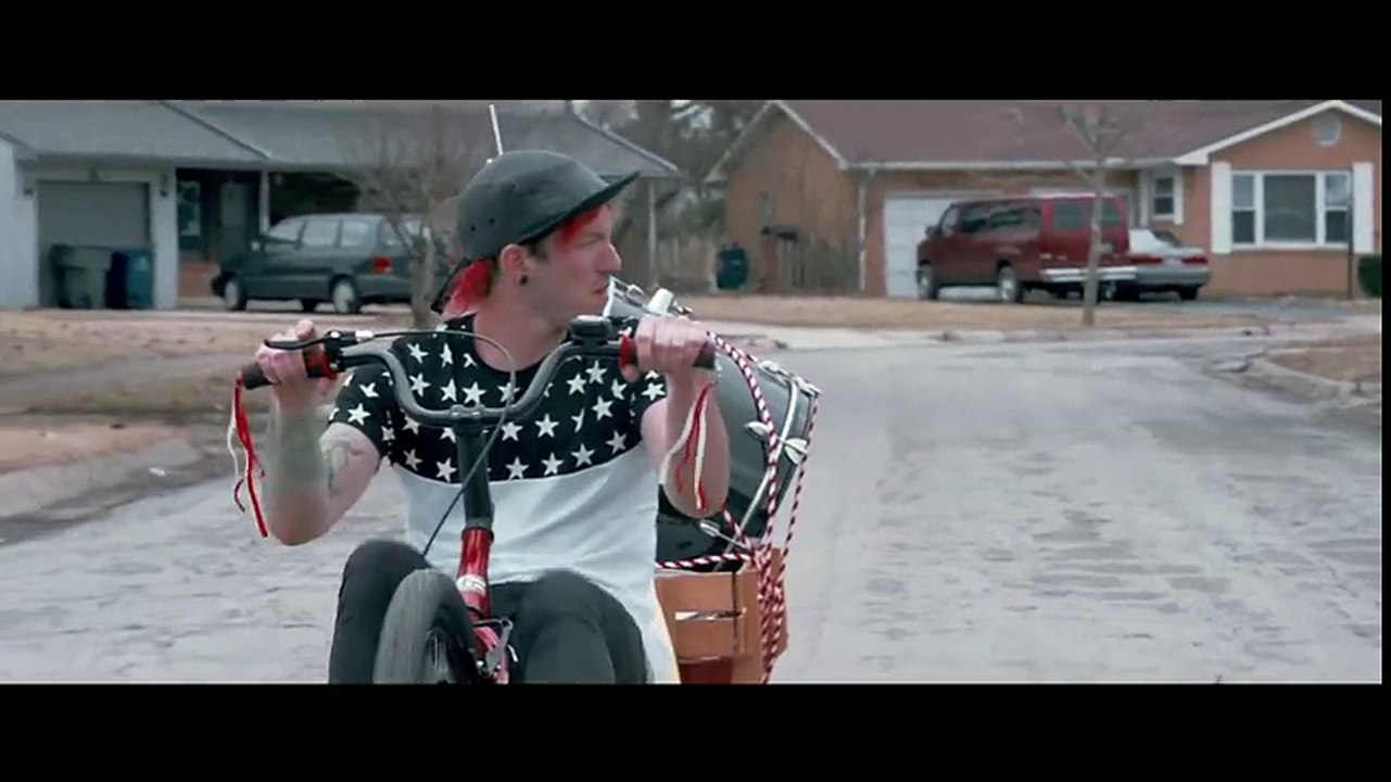 twenty one pilots  Stressed Out [OFFICIAL VIDEO]