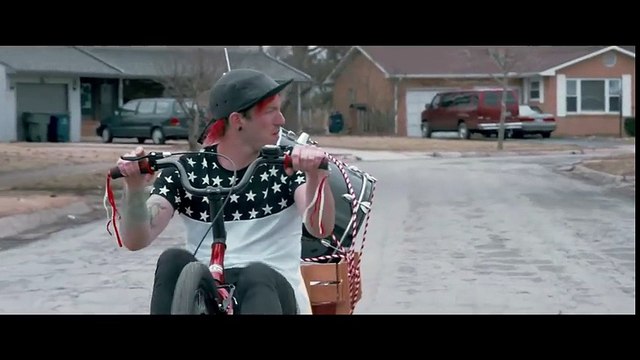 twenty one pilots Stressed Out [OFFICIAL VIDEO]