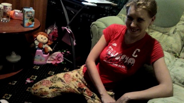 Алиса играет на ксилофоне (ребёнку 10 месяцев)