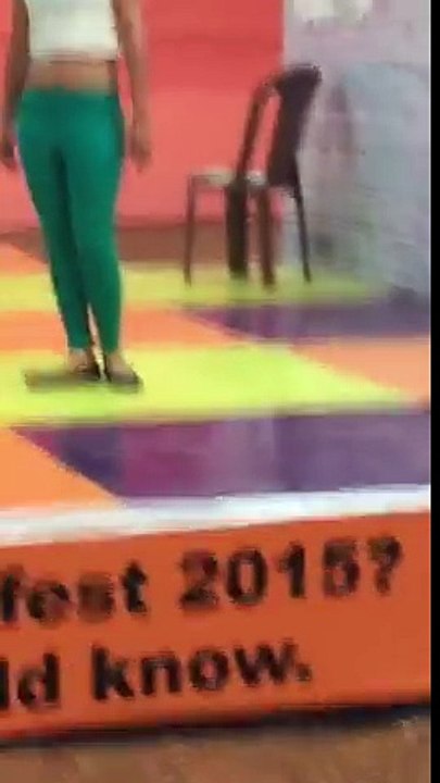 hot desi girl dance