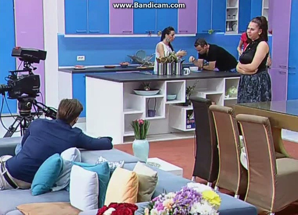 Adriana si Valentin pe pauza de publicitate 14.06.2016 mpfm 5