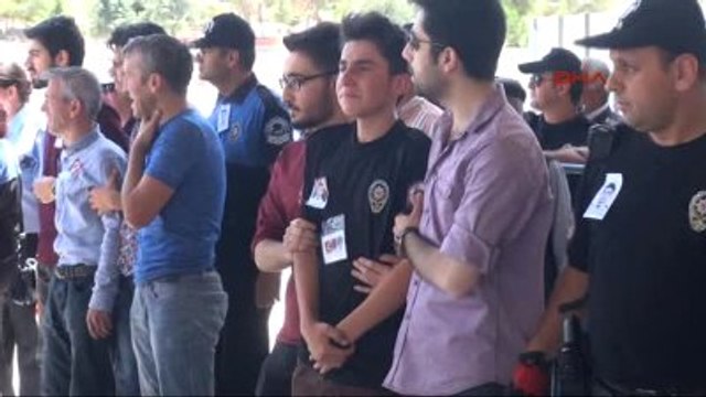 Gaziantep Doldur-boşalt Sırasında Şehit Olan Polis Toprağa Verildi