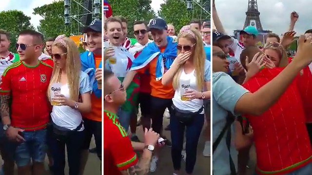 Il demande sa copine en mariage en plein milieu d'une fan zone