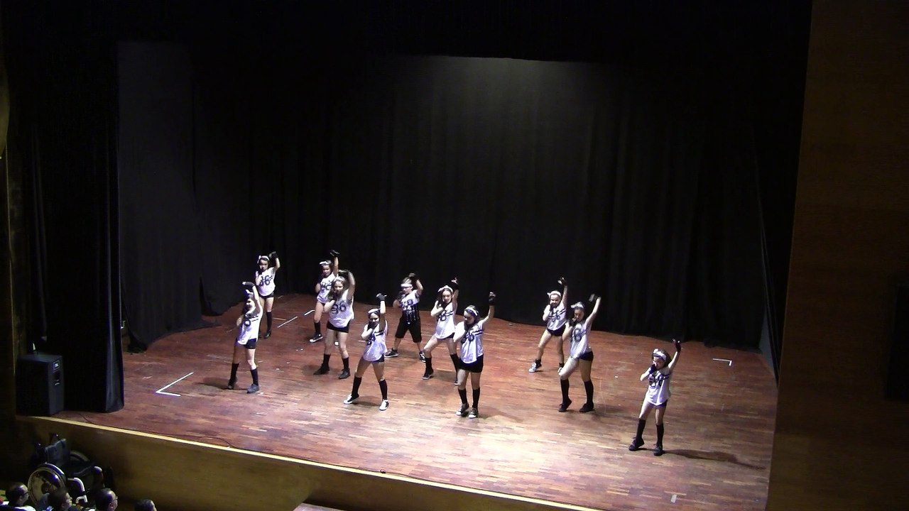 Banji - Festival Fin de Curso Las Zapatillas Rojas 2016