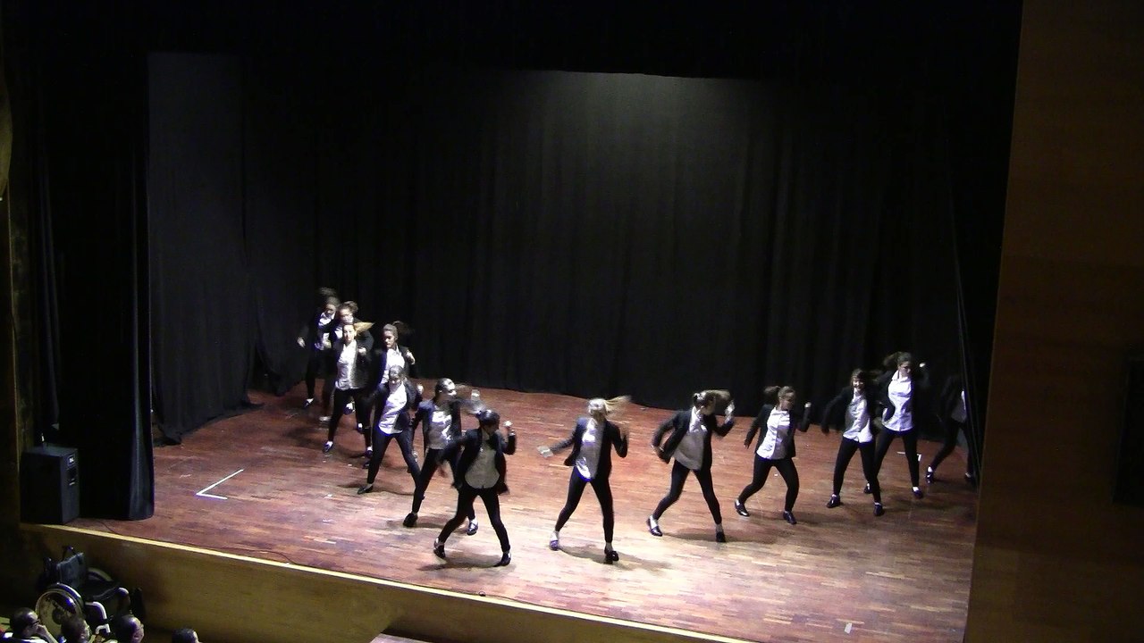 Smooth criminal - Festival Fin de Curso Las Zapatillas Rojas 2016