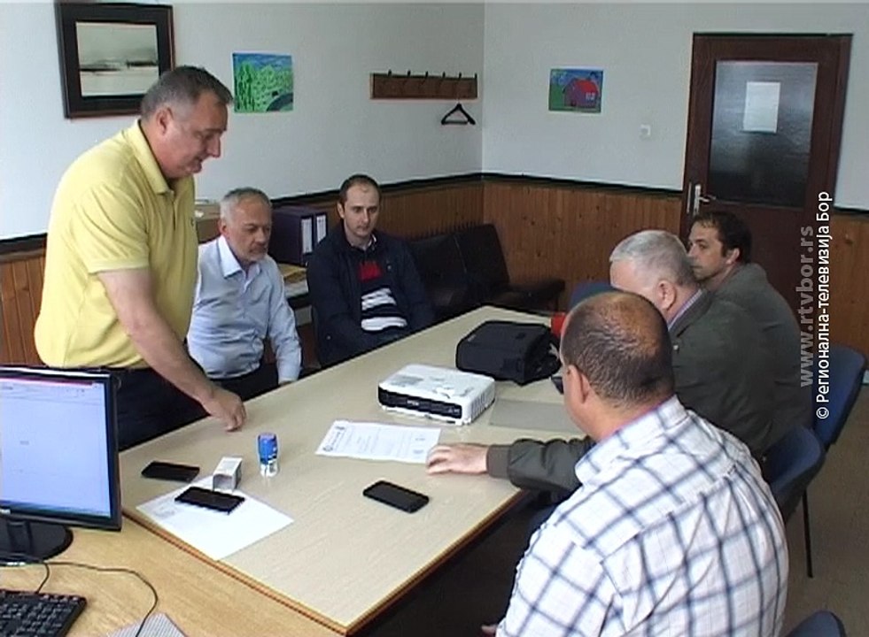 Projektor za osnovnu školu u Brestovcu, 14. JUN 2016. (RTV Bor)