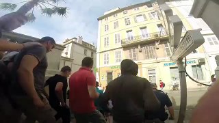 Hooligans russes vs Holligans anglais à Marseille (POV)