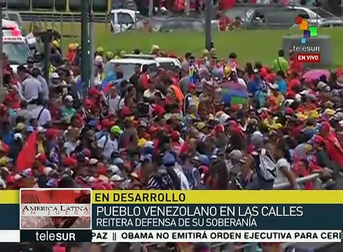 Movimientos sociales de Venezuela marchan en defensa de su gobierno