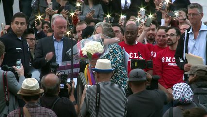 Lady Gaga participó en vigilia por Orlando en Los Angeles