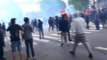 Paris'te Polis, Eylemcilere Biber Gazı ve Tazyikli Su ile Müdahale Etti