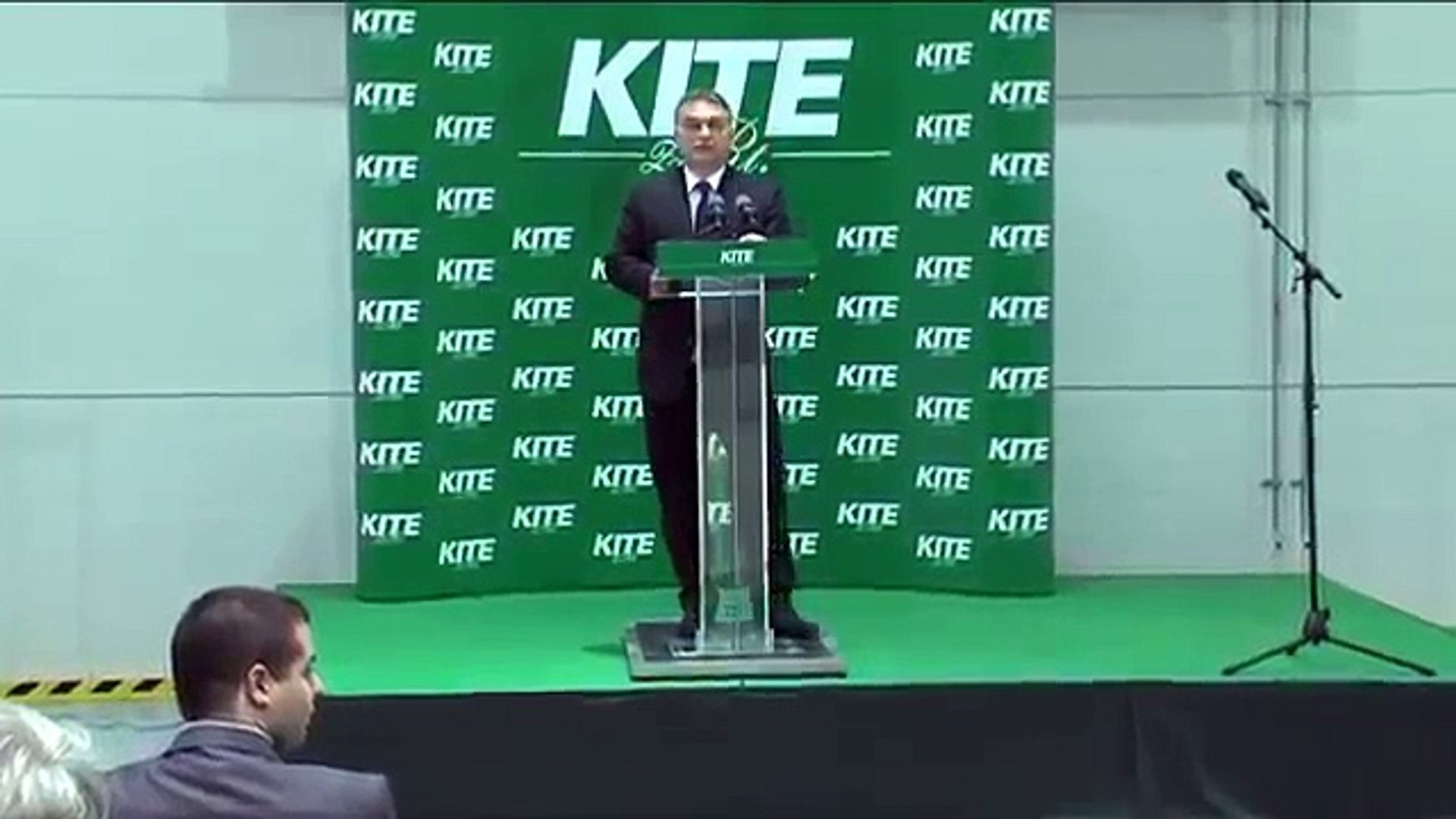 Orbán Viktor 2014 11 25 - Nádudvaron, a KITE Zrt. logisztikai központjának átadásán!