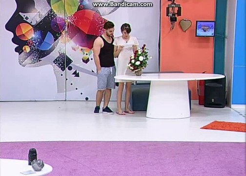 Adriana si Valentin primesc flori 14.06.2016 mpfm 5