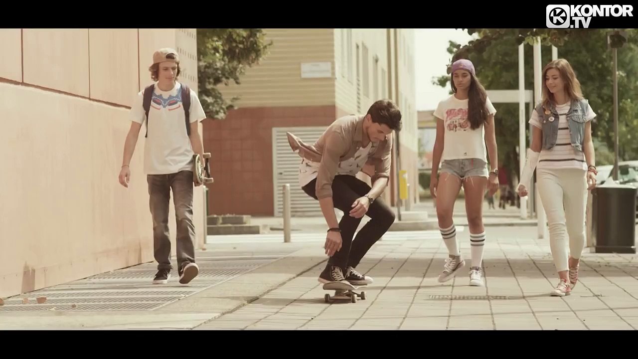 Santa Maradonna F.C. feat. Lucy Spraggan - Give Me Sunshine (Niklas Ibach Remix) (Official Video HD